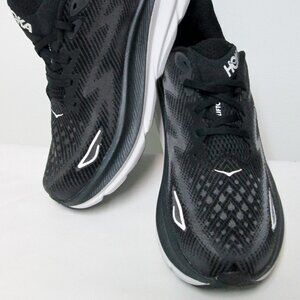 Hoka Women's Clifton 9 Sneaker, Black/White, 7,5